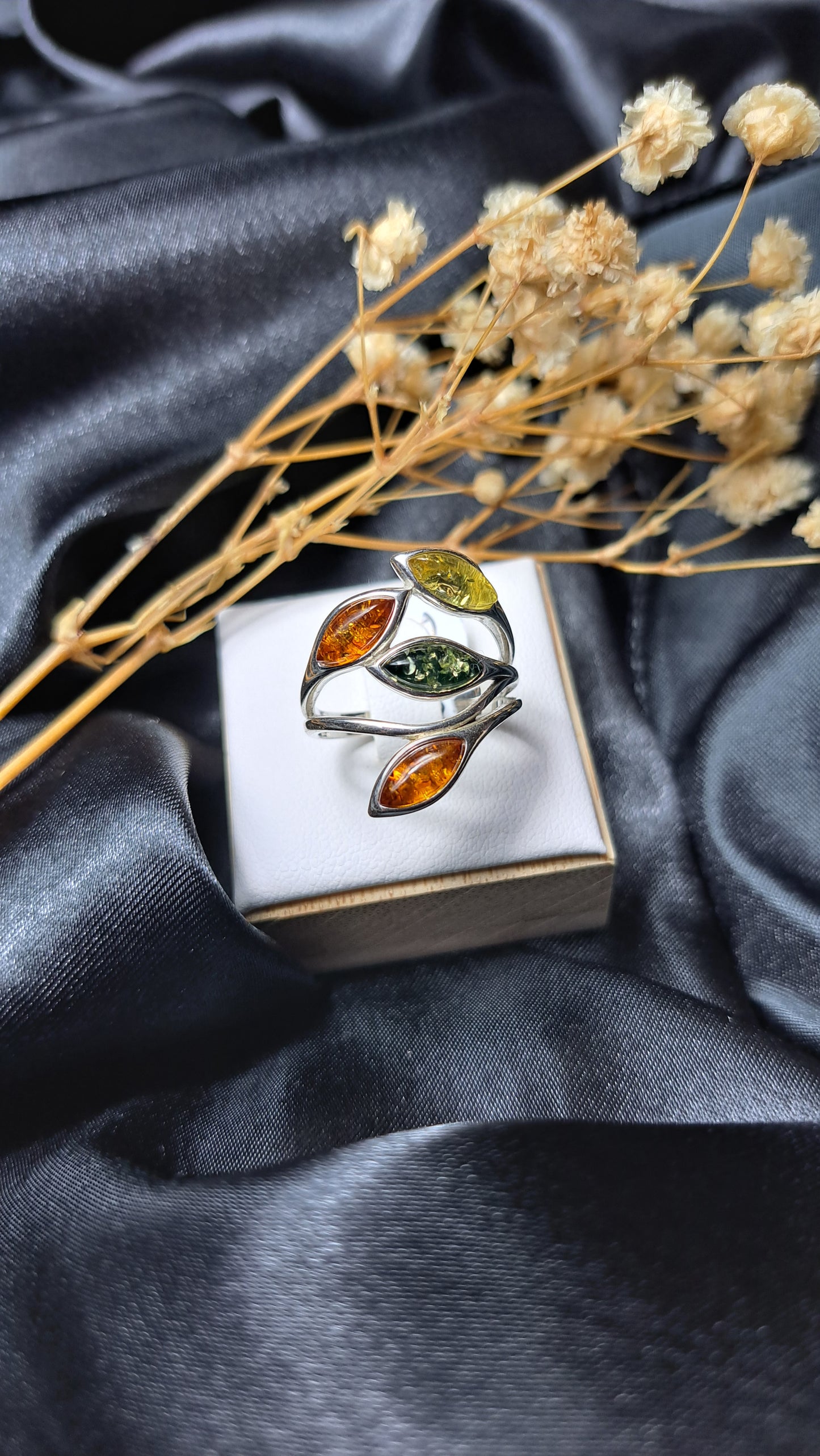 Mixed Amber leaves sterling silver ring
