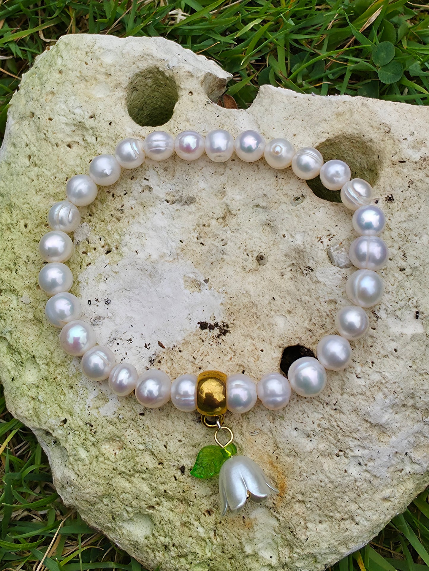 Pearl bracelet