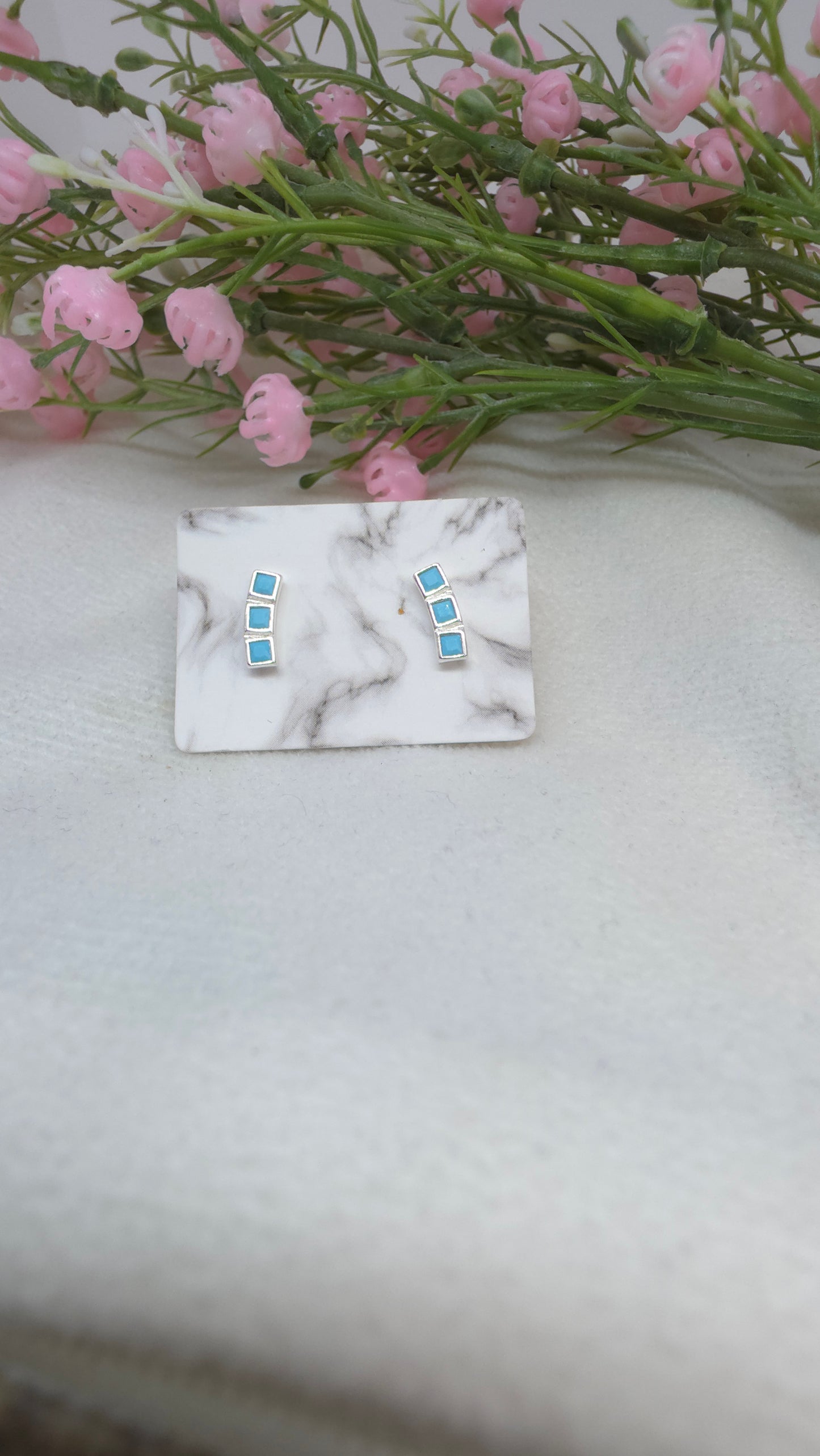 Bar trio studs