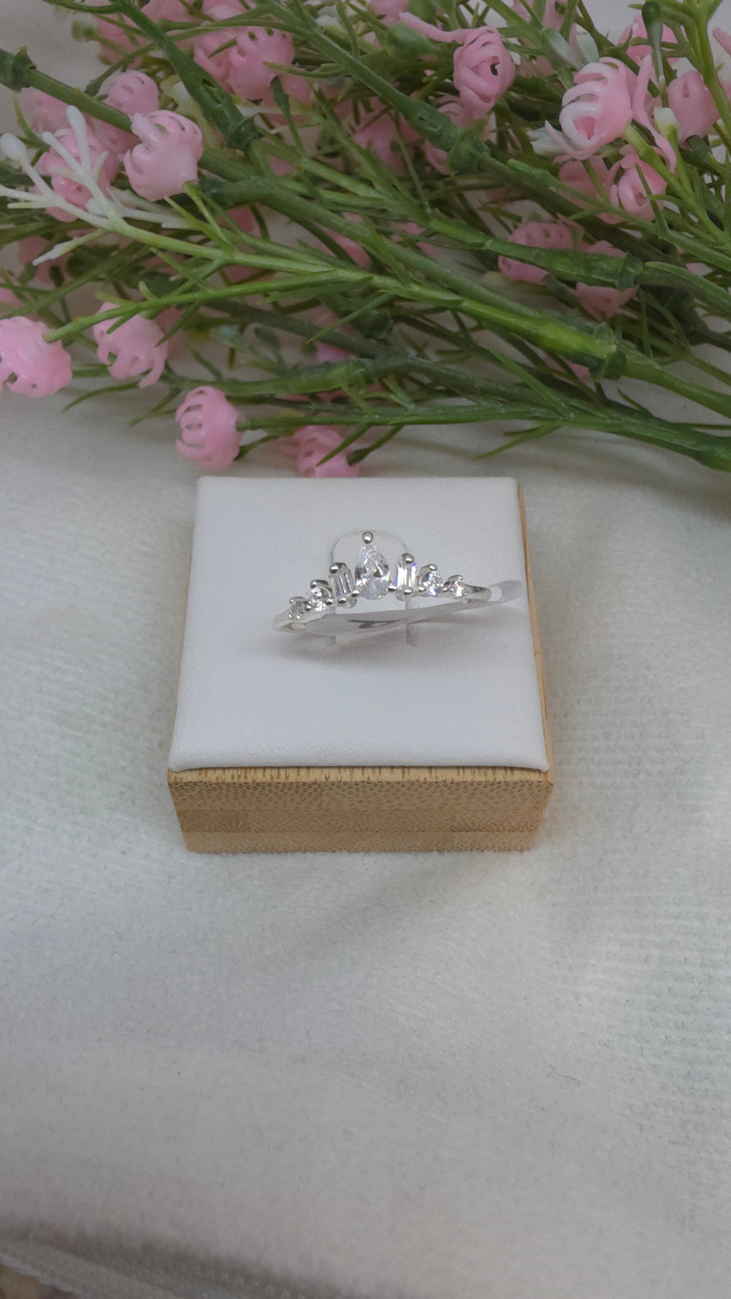 Cubic zirconia icicle wishbone