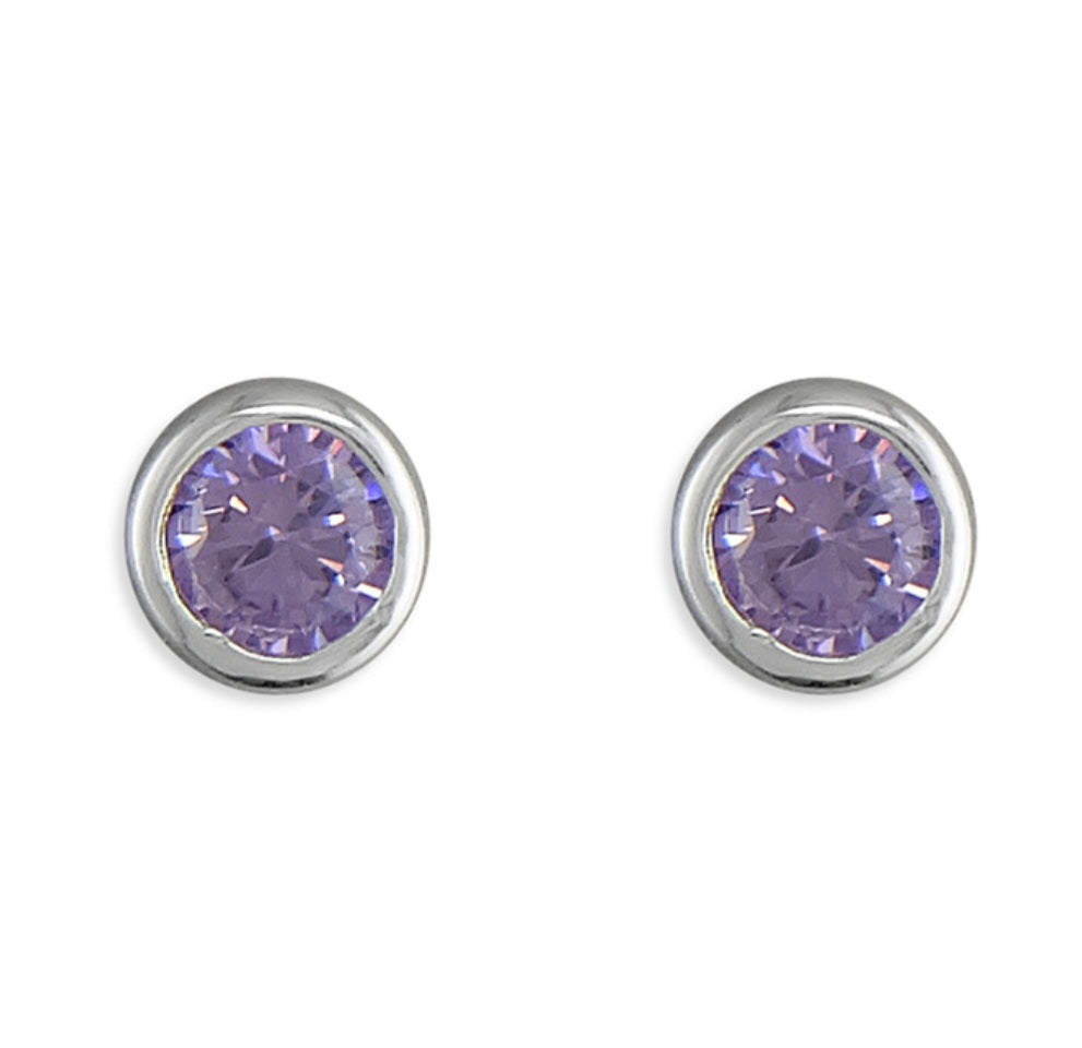 Rubover cubic zirconia stud